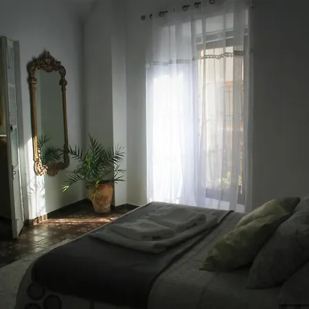 Accommodatie bij particulieren 25 De Abril