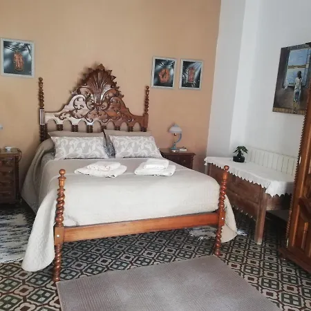 Accommodatie bij particulieren 25 De Abril