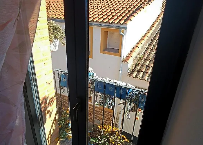 25 De Abril Homestay szállás *