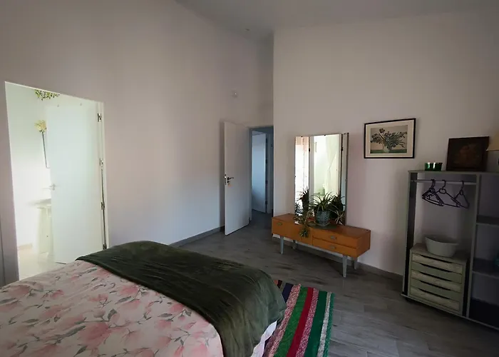 25 De Abril Homestay szállás